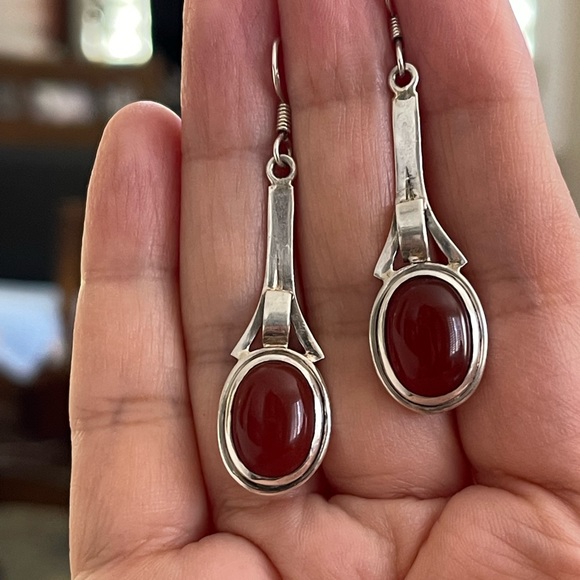 Solid sterling silver and natural carnelian drop earrings - Picture 2 of 7